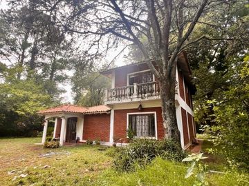 CASA QUINTA EN VENTA EN LOTE DE 3000 M2 - 6 AMBIENTES - ESCUCHA OFERTAS - PILAR