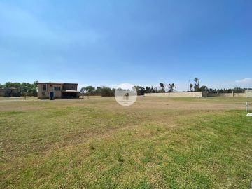 TERRENO EN VAL'QUIRICO  BARRIO LAUREL