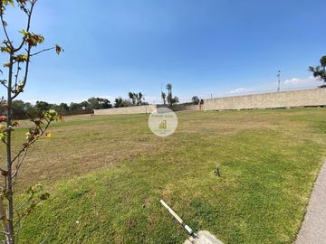 TERRENO EN VAL'QUIRICO  BARRIO LAUREL