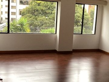 Vendo departamento en Quito Tenis. 3 habitaciones