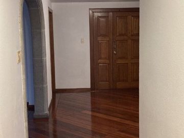 Vendo departamento en Quito Tenis. 3 habitaciones