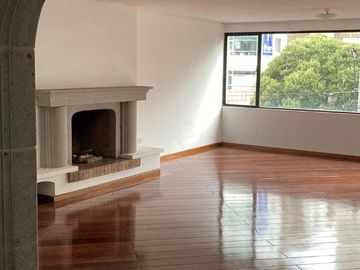 Vendo departamento en Quito Tenis. 3 habitaciones