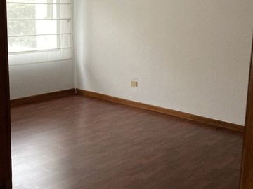 Vendo departamento en Quito Tenis. 3 habitaciones