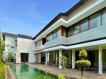 RUMAH MEWAH SIAP HUNI DI KEMANG,JAKARTA SELATAN