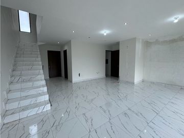 Casa Venta en Cumbres Elite Premier con Sotano en García