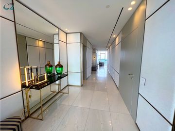 Venta de apartamento PH La Maison by Fendi Casa, Santa Maria