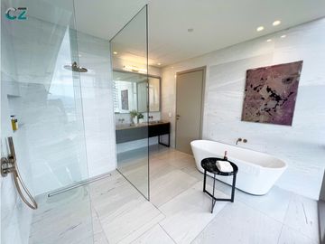 Venta de apartamento PH La Maison by Fendi Casa, Santa Maria