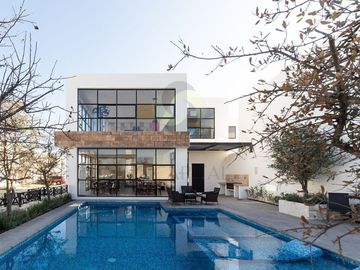 Casa en Juriquilla San Isidro con Amenidades premium J1