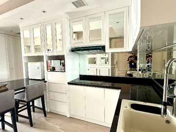 The Peak Apartemen Tunjungan