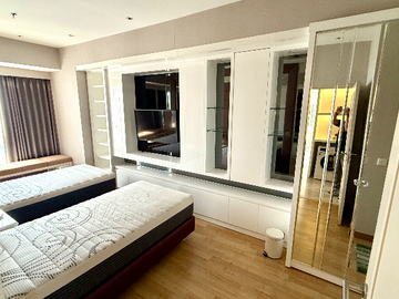 The Peak Apartemen Tunjungan