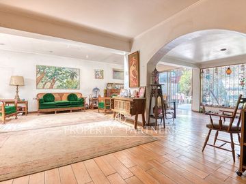 Casa estilo Neoclásico, Ricardo Lyon, Providencia