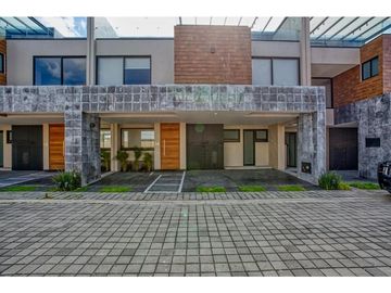 Casa En Venta En Fraccionamiento Cerca De Camino Real
