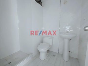 🌳 ¡Tu nuevo hogar frente al parque te espera! 🏡✨
Disfruta de la tranquilidad y comodidad en este moderno departamento de 87 m², ubicado en el quinto