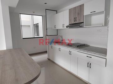 🌳 ¡Tu nuevo hogar frente al parque te espera! 🏡✨
Disfruta de la tranquilidad y comodidad en este moderno departamento de 87 m², ubicado en el quinto