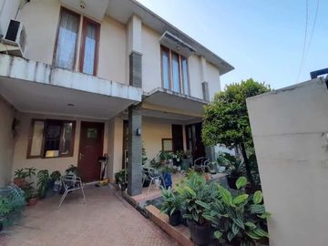 Rumah Bintaro Sektor 5 Posisi Hook Strategis Siap Huni