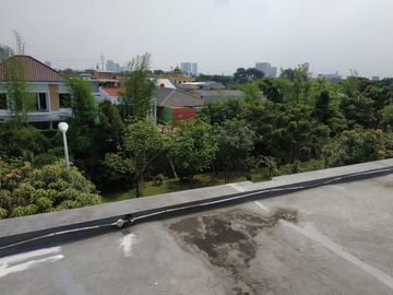 Dijual Rumah di Casa Jardin Full Furnish Lux 3 lantai Anthurium Daan mogot