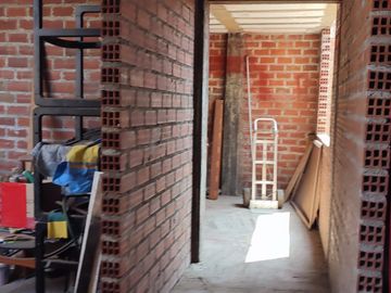 Casa 3 pisos Área:200m2 $240,000 SMP
