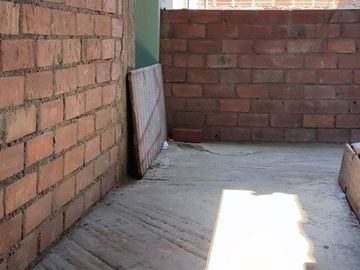 Casa 3 pisos Área:200m2 $240,000 SMP
