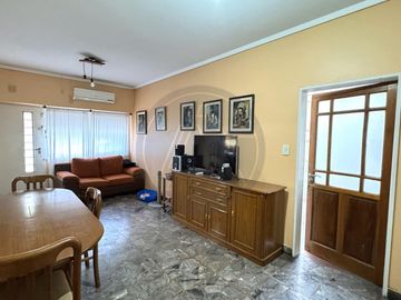PH Casa de 5 ambientes con terraza a la venta - Mataderos APTO CRÉDITO