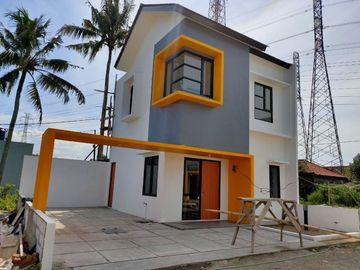 LIMITED STOCK Rumah premium cantik nuansa villa di Buahbatu dkt TOL