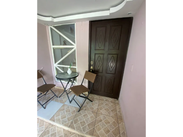 VENDO AMPLIA CASA RESIDENCIAL O COMERCIAL EN CLUB X BETANIA