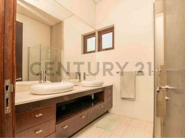 Precio Rebajado Casa en Venta Las Brisas de Chicureo