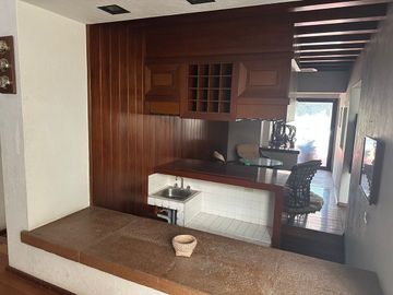 CASA EN VENTA EN FRACCIONAMIENTO CLUB DE GOLF HACIENDA SAN GASPAR EN JIUTEPEC.