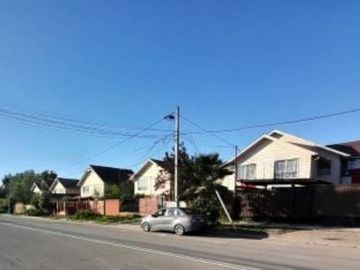 CASA CON MANZARDA Y AMPLIOS ESPACIOS