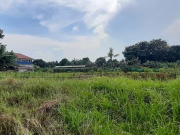 Tanah Murah Lokasi Strategis di pinggir Jl. Raya Tapos, Depok