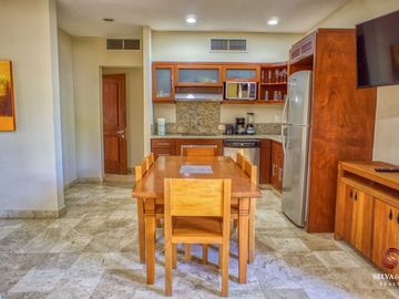 Departamento con rooftop privado, tipo duplex, a 190 metros de la playa.