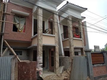 Cluster mewah 2 lantai siap huni lokasi strategis jagakarsa,Jaksel