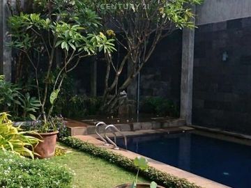 Dijual Rumah Luas Ada SPool Ada Halaman Depan Dan Belakang