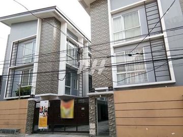 Modern Townhouse For Sale in Cubao near Edsa PH1112