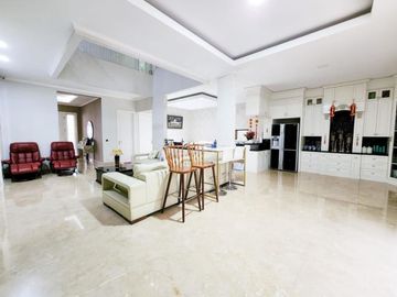 Dijual Rumah De Park Cluster Fangipani BSD City Tangerang Lokasi Strategis Fully Furnished Siap Huni
