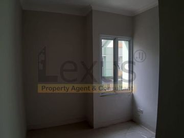 Dijual rumah di Arcadia Gading Serpong