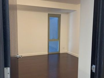 2 bedroom condo unit for sale at East Gallery Place, BGC, Taguig