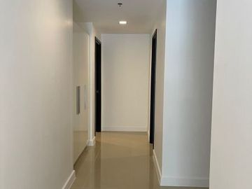 2 bedroom condo unit for sale at East Gallery Place, BGC, Taguig