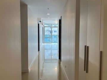 2 bedroom condo unit for sale at East Gallery Place, BGC, Taguig
