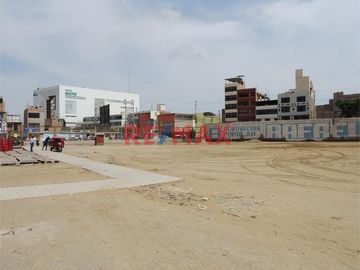 ¡Terreno en Venta 7,500 m2 en Centro de Chiclayo – Inversión con Potencial Increíble!

📍 Ubicación Privilegiada
Este terreno de 7,500 m², ubicado e