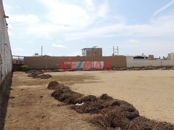 ¡Terreno en Venta 7,500 m2 en Centro de Chiclayo – Inversión con Potencial Increíble!

📍 Ubicación Privilegiada
Este terreno de 7,500 m², ubicado e