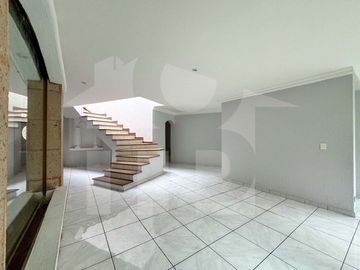 Casa en Venta en Virreyes Residencial Coto 2, Zapopan