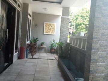 Rumah di Bukit Pamulang Indah Tangsel 2 Lantai Tanah Luas
