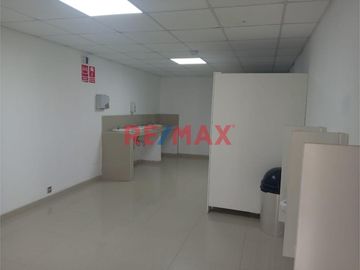 🌟 ¡Oportunidad Única para Inversionistas y Desarrolladores! 🌟

Descubre una joya de terreno en el corazón de La Esperanza, Trujillo. Presentamos un
