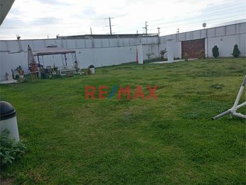 🌟 ¡Oportunidad Única para Inversionistas y Desarrolladores! 🌟

Descubre una joya de terreno en el corazón de La Esperanza, Trujillo. Presentamos un