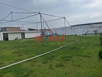 🌟 ¡Oportunidad Única para Inversionistas y Desarrolladores! 🌟

Descubre una joya de terreno en el corazón de La Esperanza, Trujillo. Presentamos un