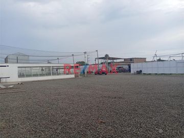 🌟 ¡Oportunidad Única para Inversionistas y Desarrolladores! 🌟

Descubre una joya de terreno en el corazón de La Esperanza, Trujillo. Presentamos un