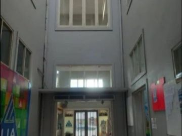 Rumah mewah 3 lantai cocok untuk kantor, rumah usaha, showroom, outlet dan rumah tinggal
