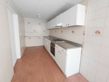 casa en arriendo en urbanización la flora. Cod A108382