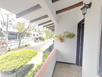 casa en arriendo en urbanización la flora. Cod A108382