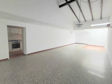 casa en arriendo en urbanización la flora. Cod A108382